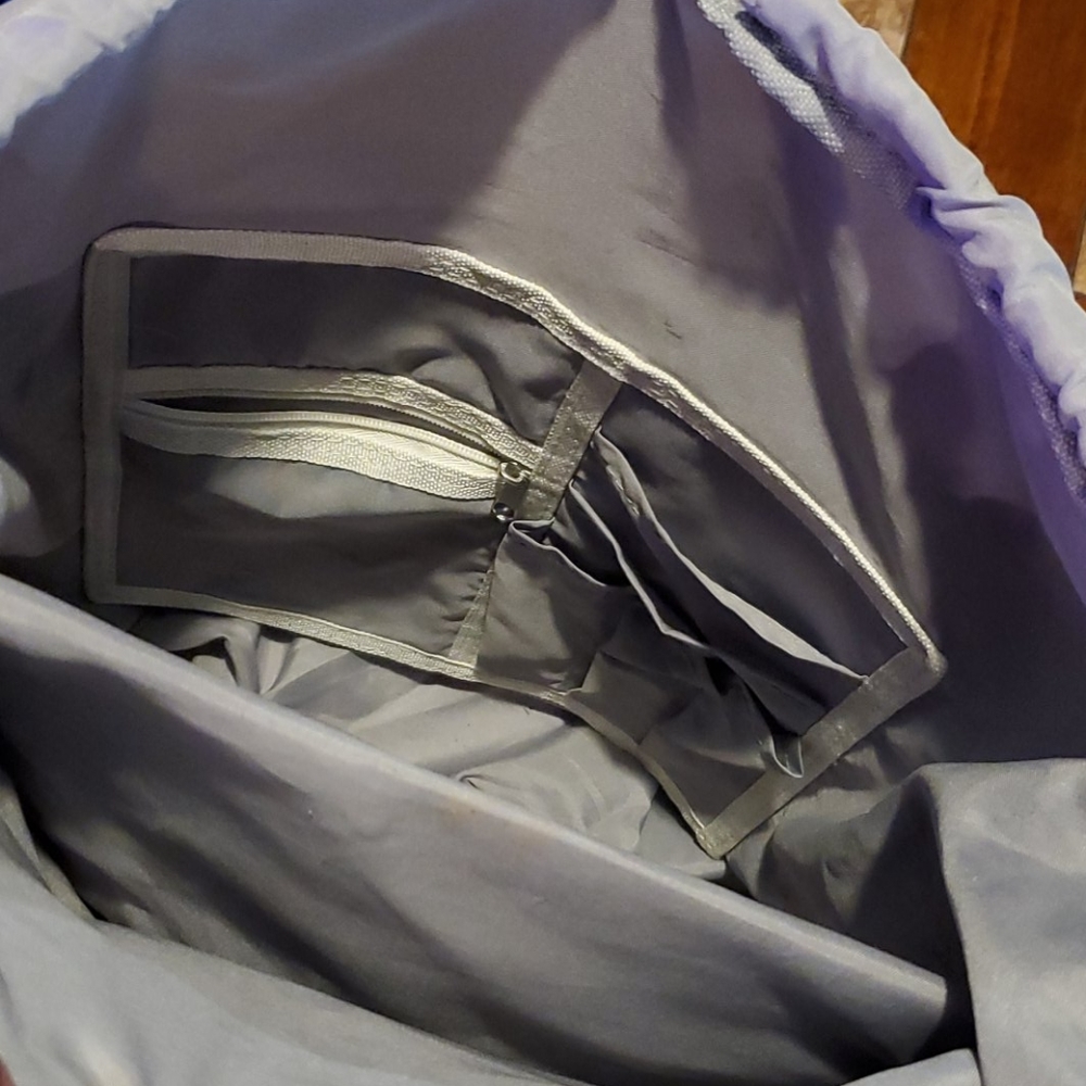 Gray drawstring back pack - Picture 3 of 4